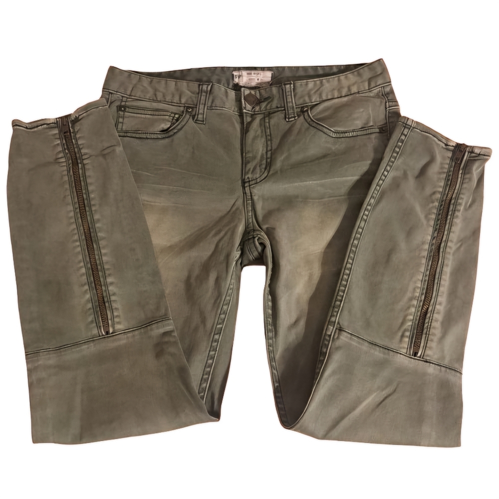 Free People Zippered Back Jeans